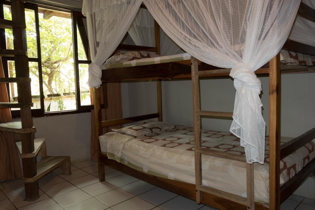 Hostal Monte Libano Пуерто-Лопес Екстер'єр фото